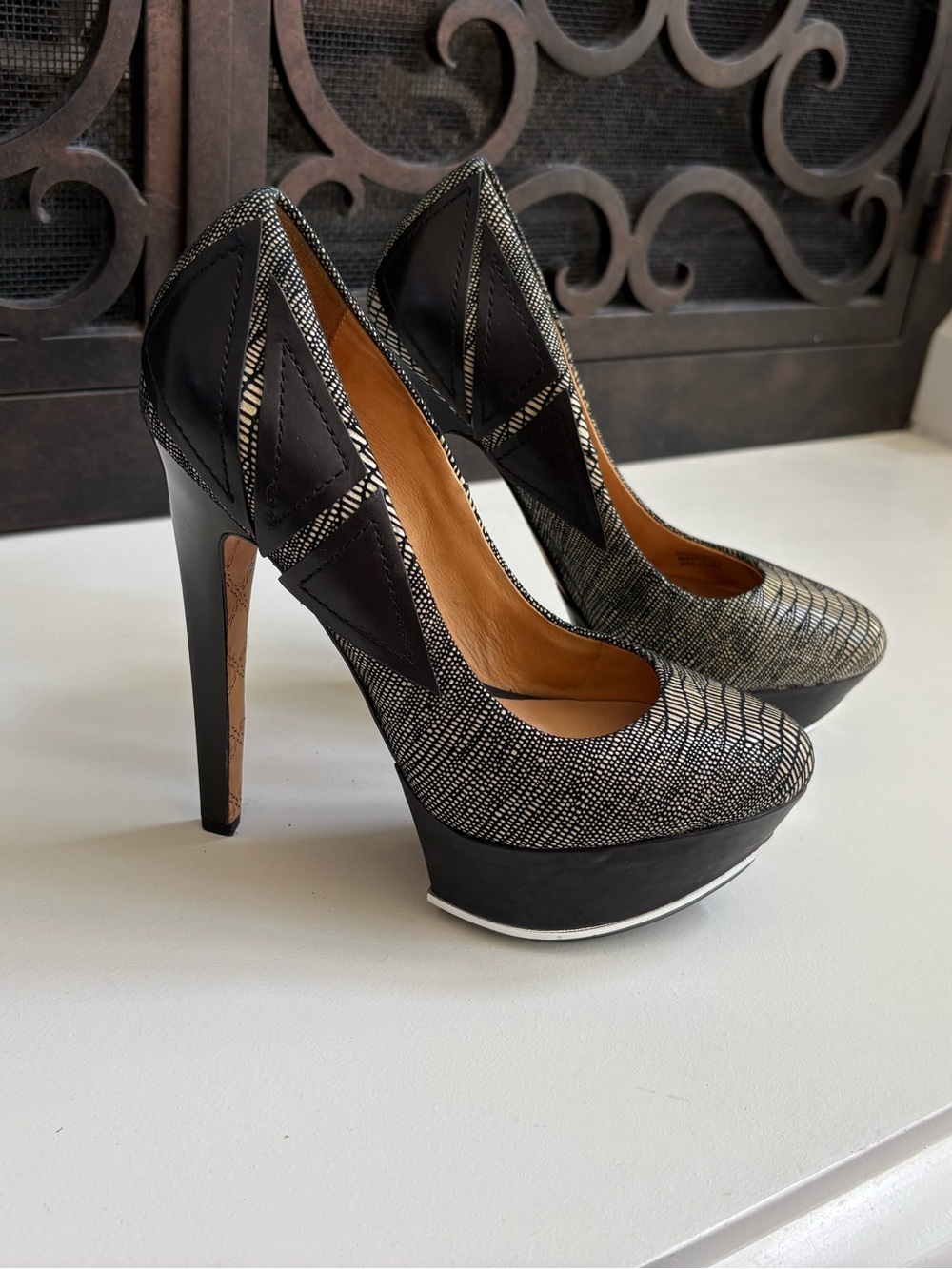 L.A.M.B. Black Leather Geometric DOLORES Platform Heels Pumps 6.5 Y2K